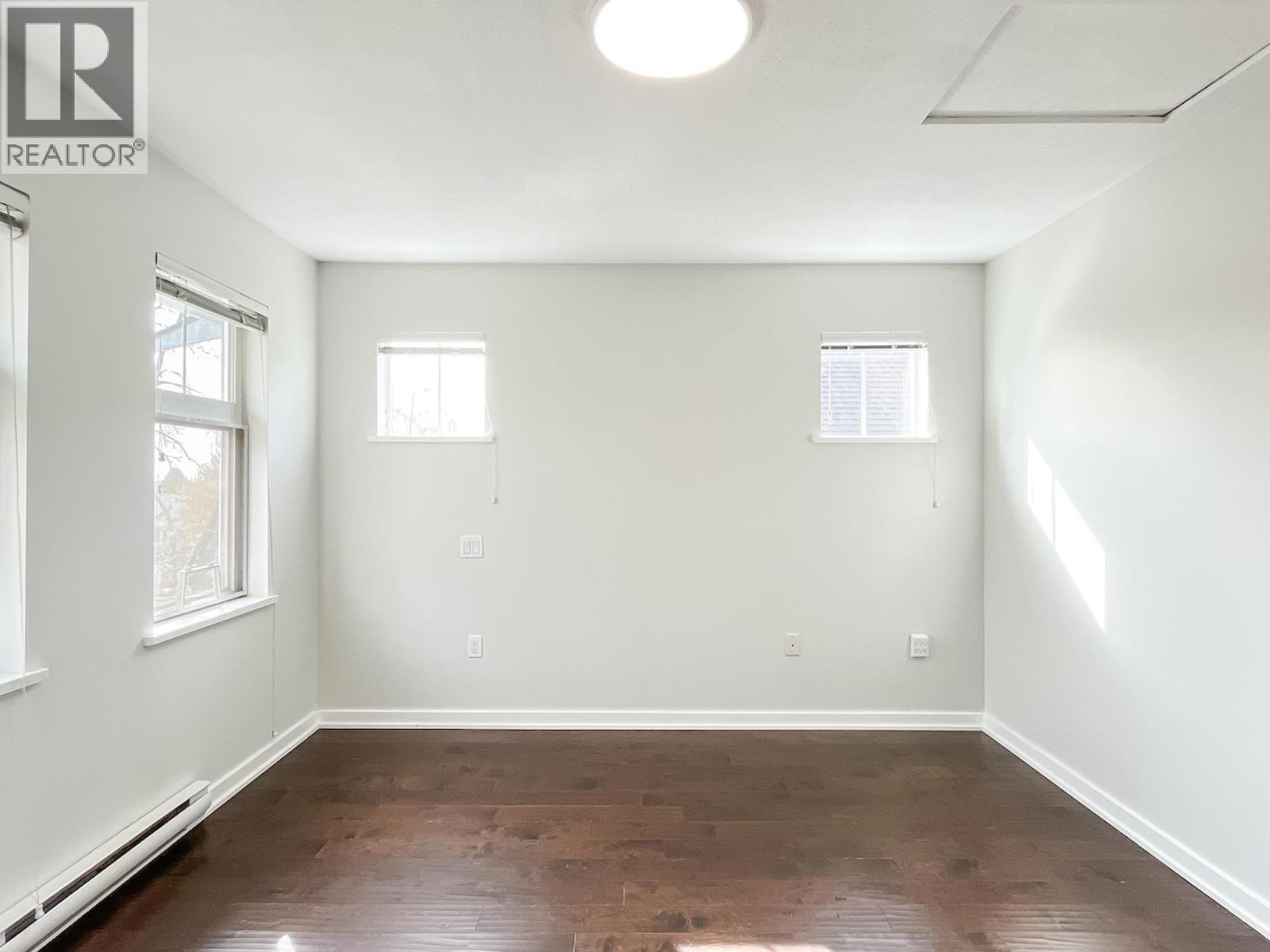7425 Columbia Street Property Photo 14