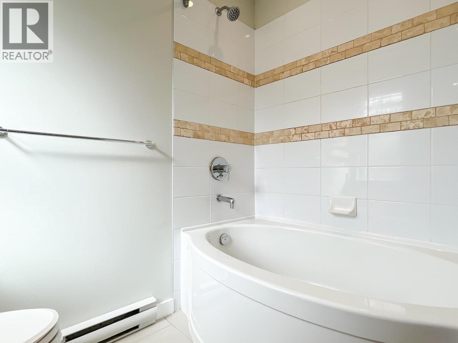 7425 Columbia Street Property Photo 16