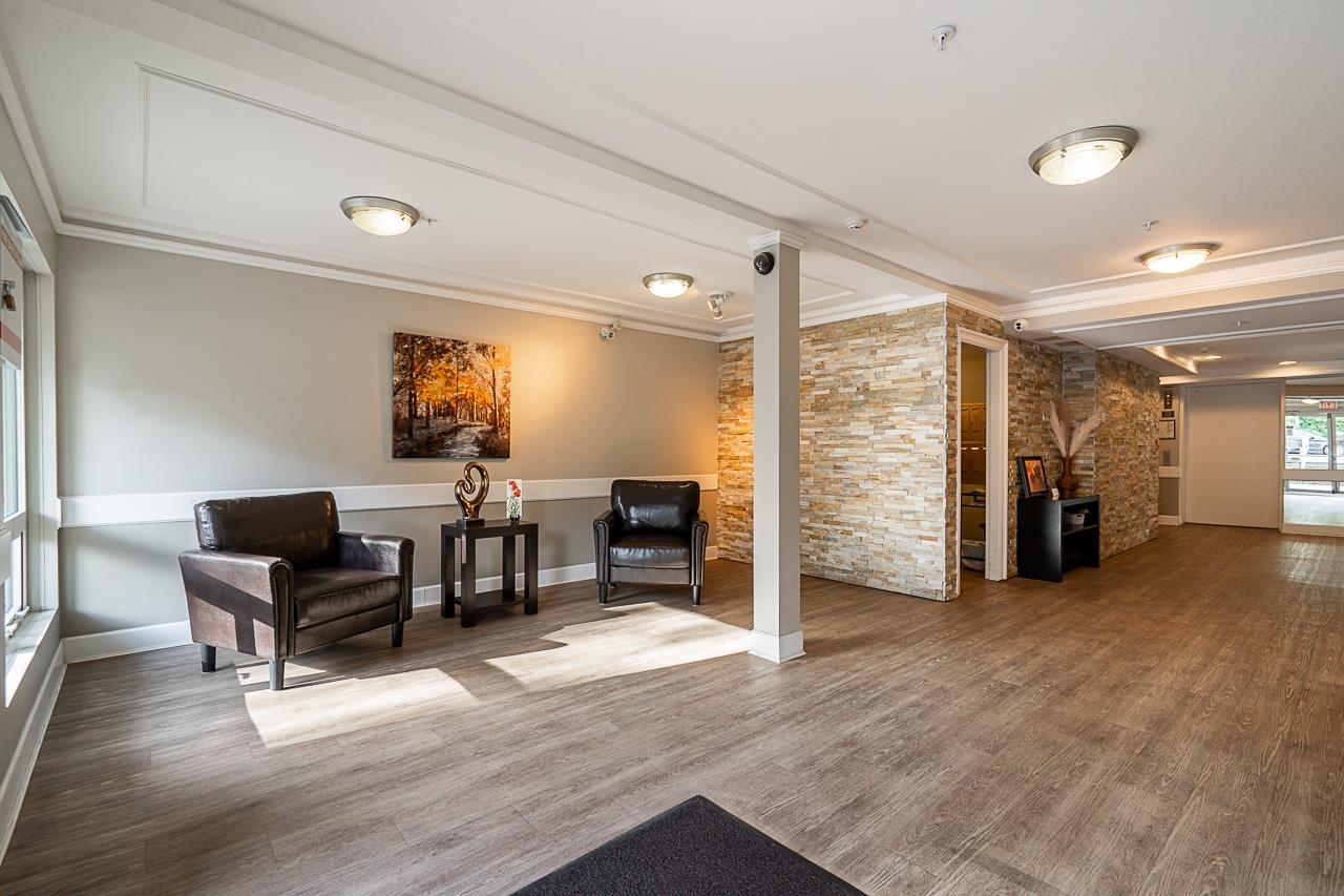 212 15255 18 Avenue Property Photo 3