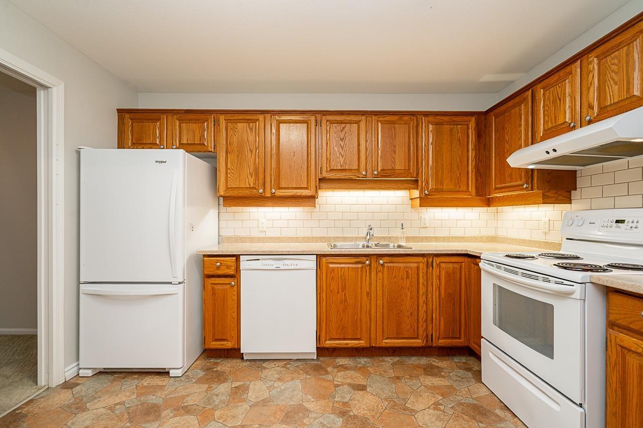 212 15255 18 Avenue Property Photo 16