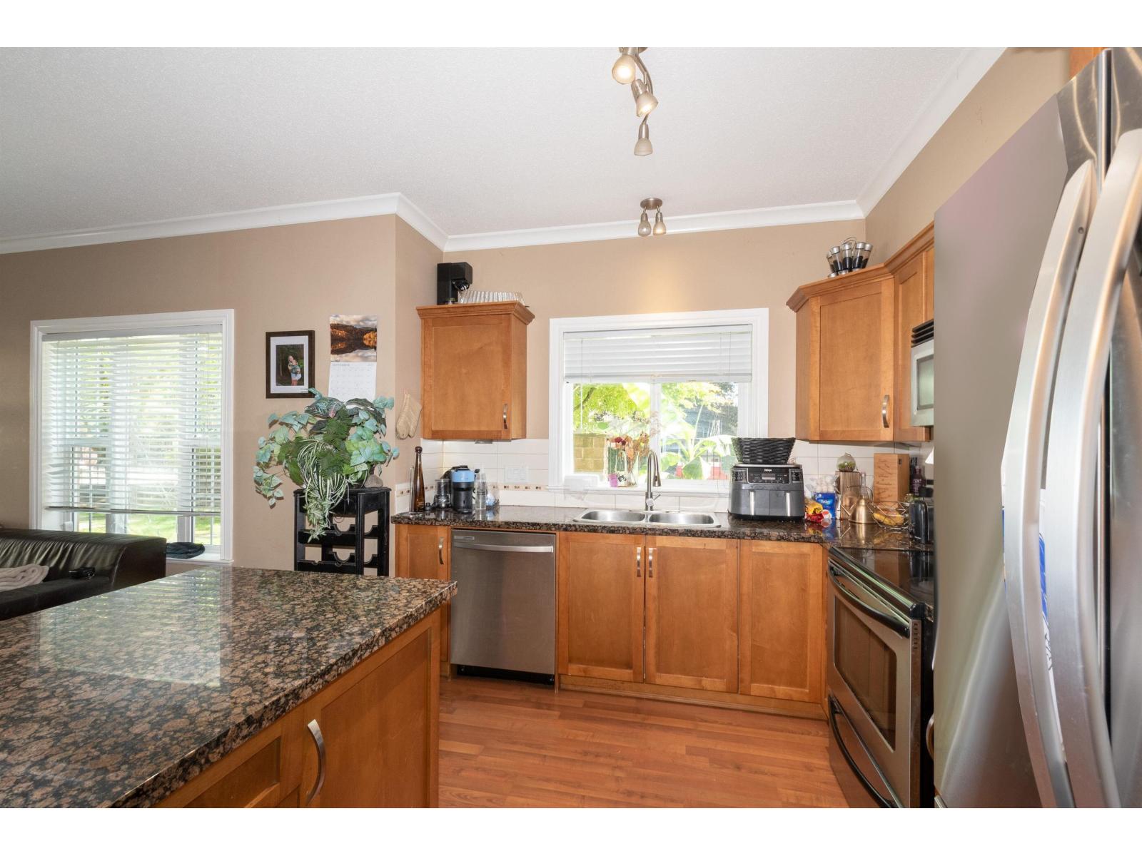 101 20286 53a Avenue Property Photo 5