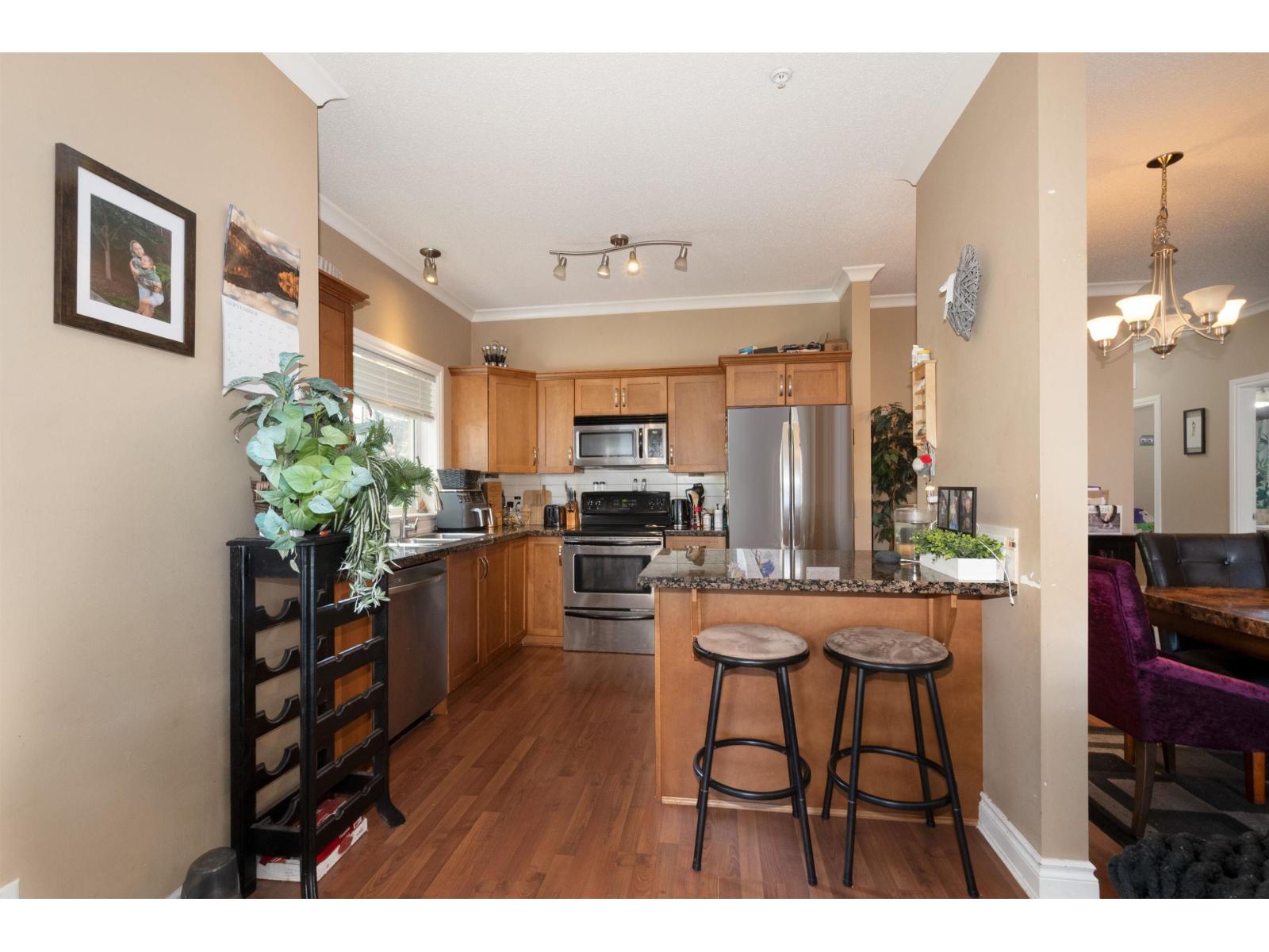 101 20286 53a Avenue Property Photo 9