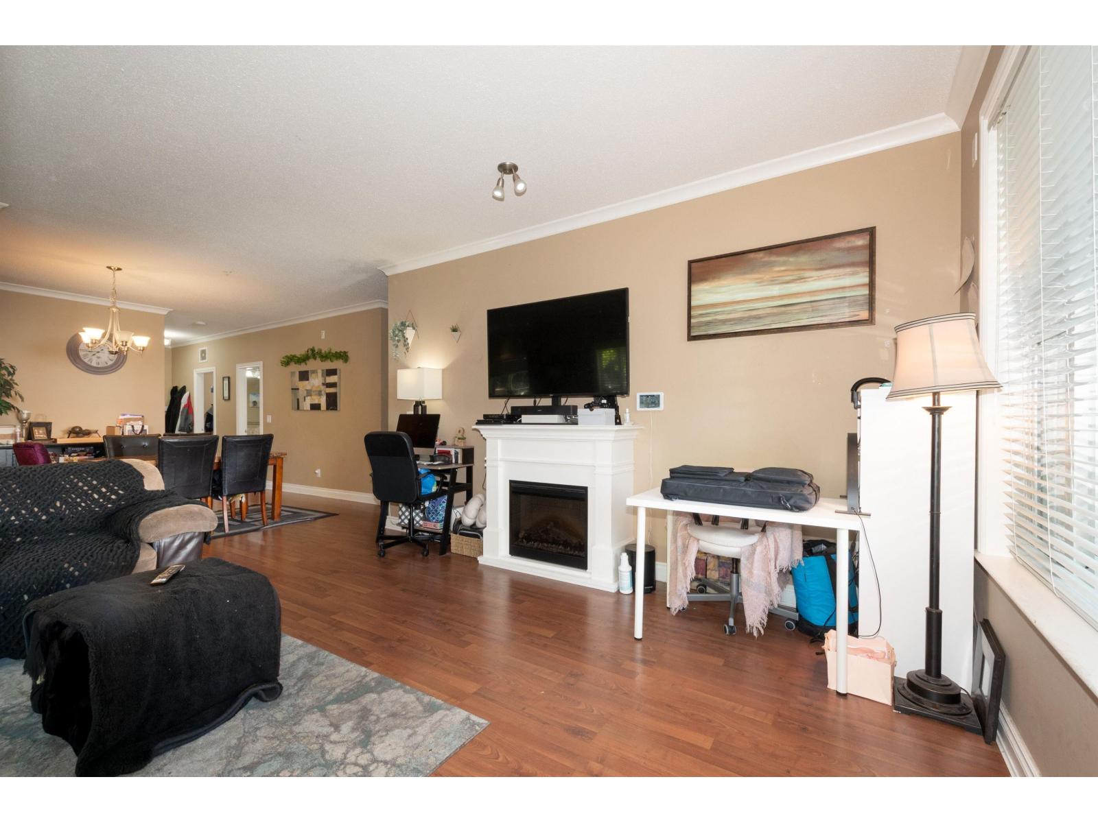 101 20286 53a Avenue Property Photo 28