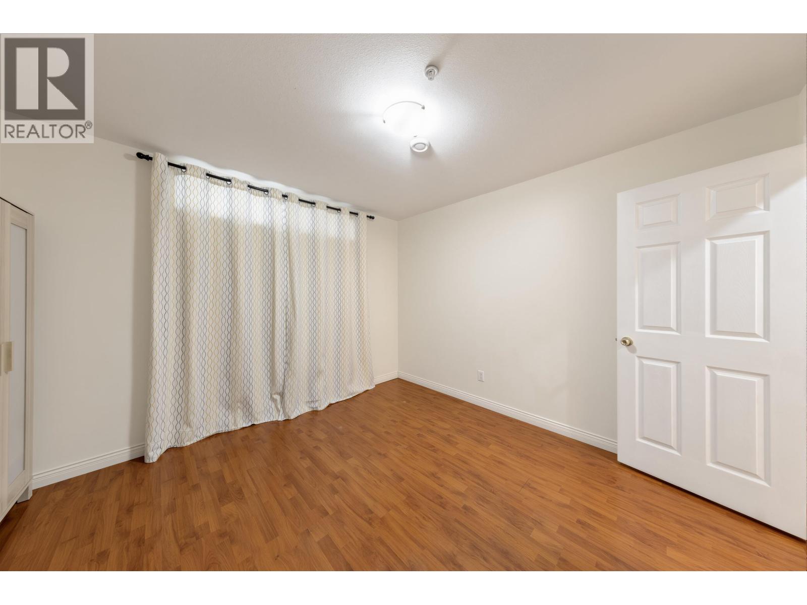 6899 Fleming Street Property Photo 24