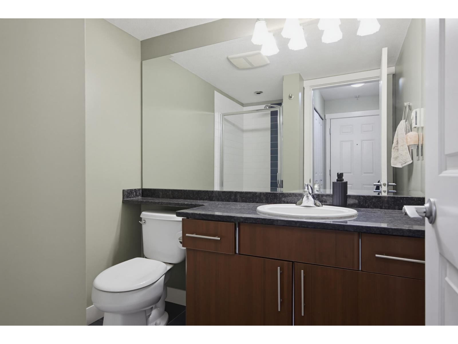 202 19320 65 Avenue Property Photo 18