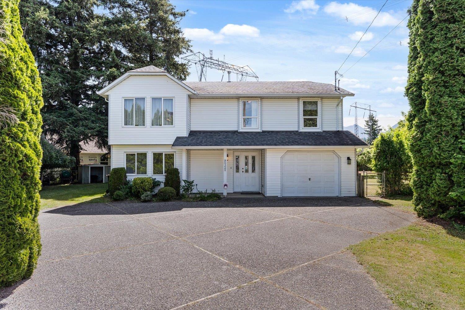 45322 Balmoral Avenue Property Photo 2