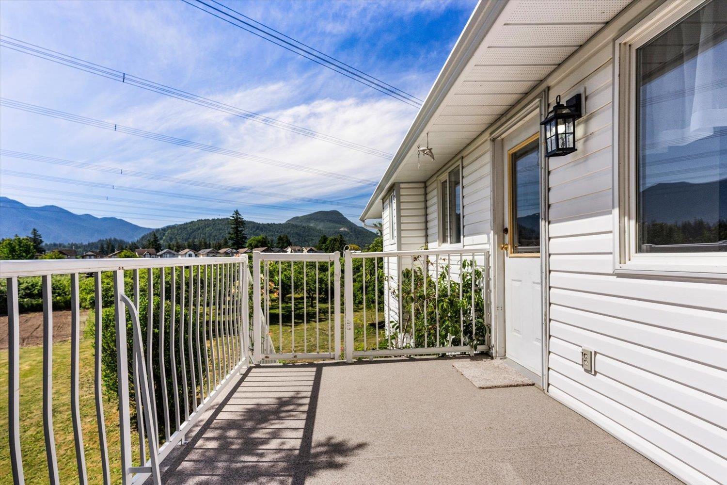 45322 Balmoral Avenue Property Photo 10