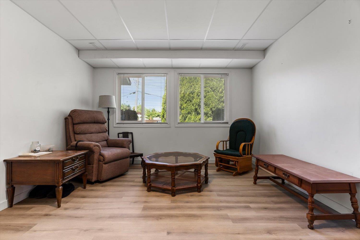 45322 Balmoral Avenue Property Photo 24