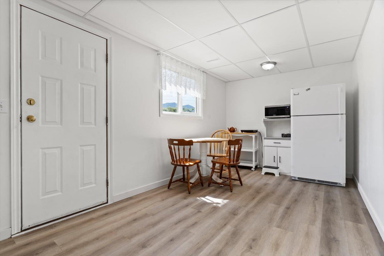45322 Balmoral Avenue Property Photo 26