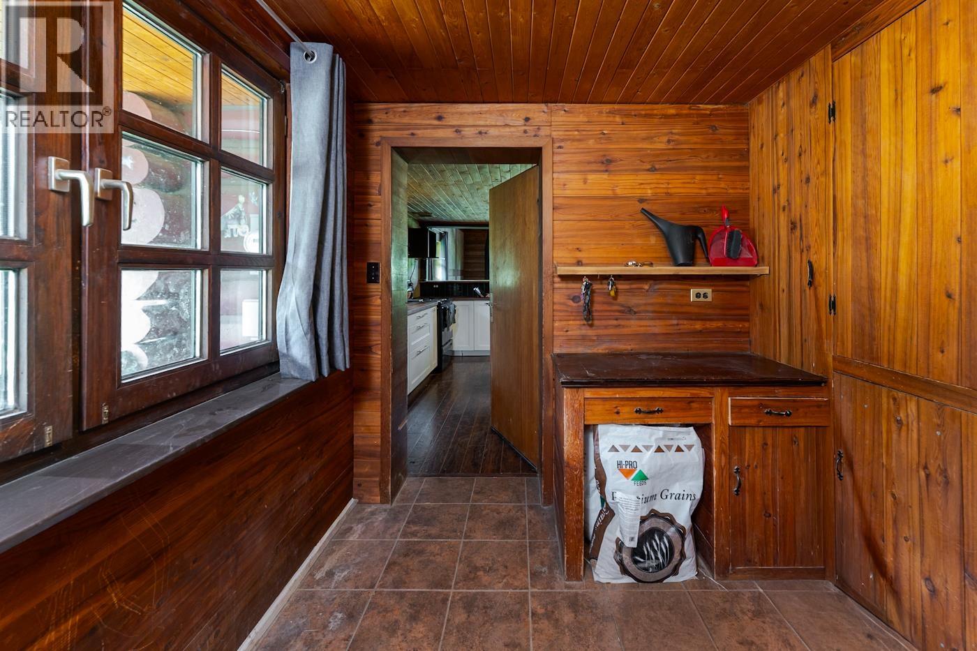 24080 Telachick Road Property Photo 8