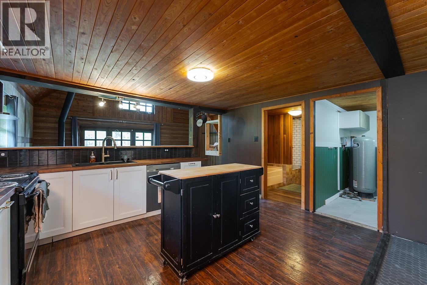 24080 Telachick Road Property Photo 12
