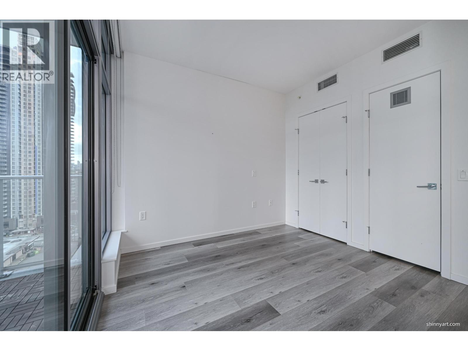 1303 1888 Gilmore Avenue Property Photo 12