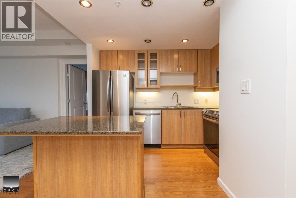 707 9232 UNIVERSITY CRESCENT Property Photo 1