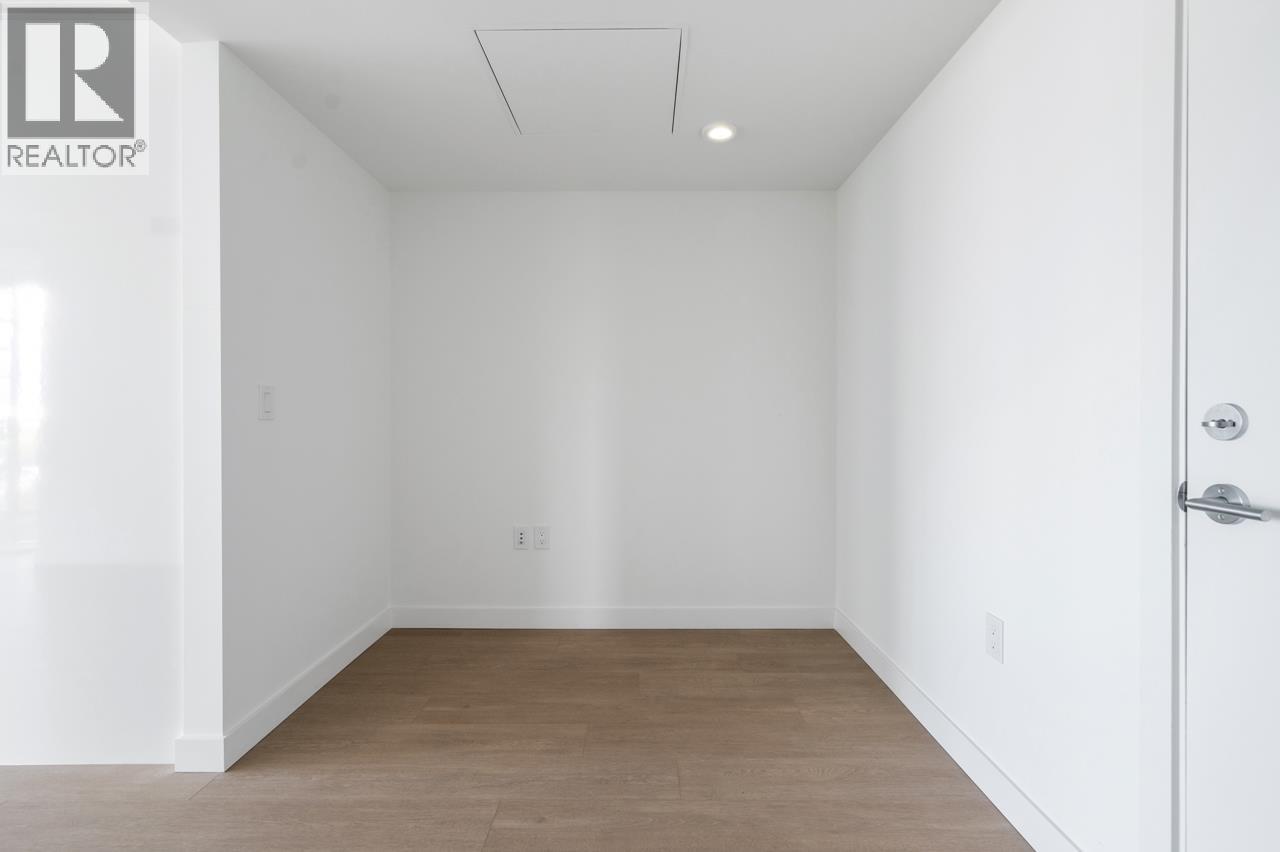 1105 7683 Park Crescent Property Photo 14