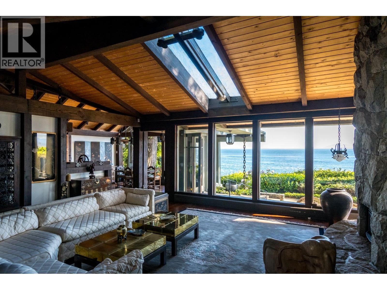 3581 Beach Avenue Property Photo 1