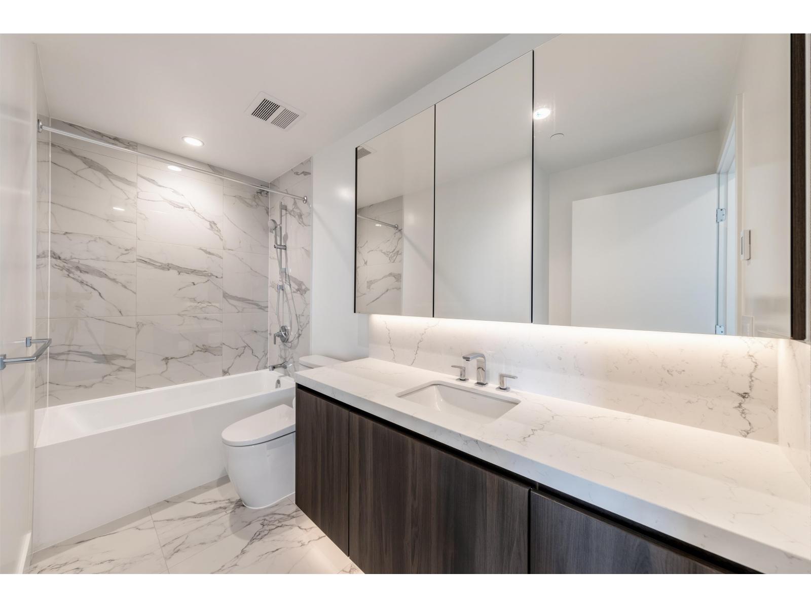 606 1475 Foster Street Property Photo 15