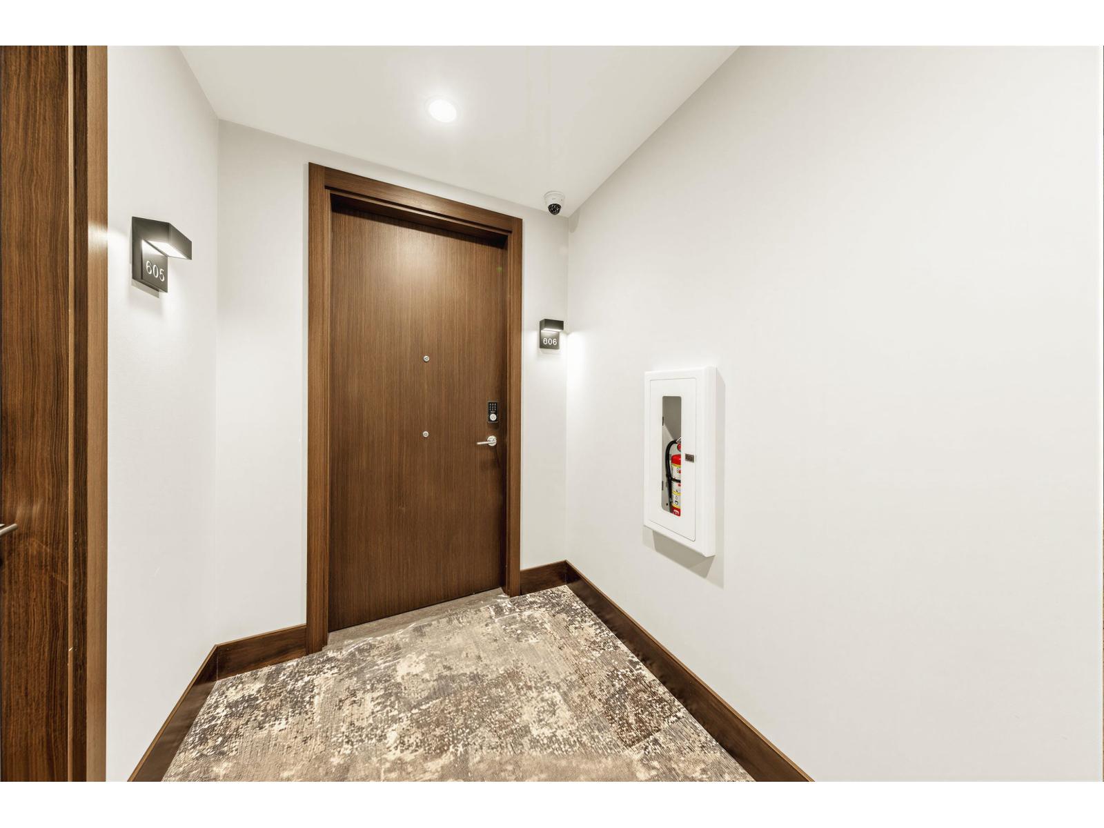 606 1475 Foster Street Property Photo 17