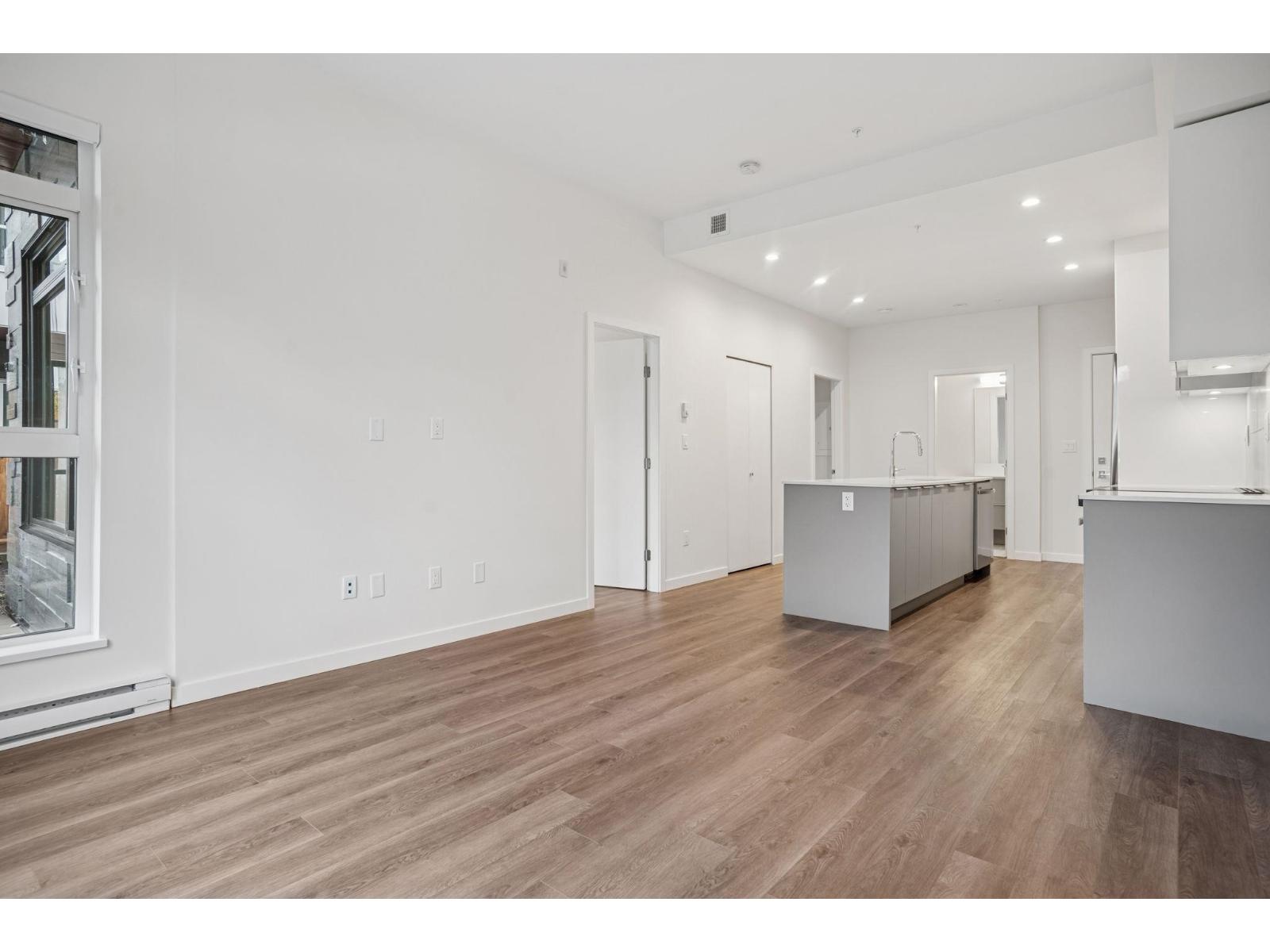 109 14257 103a Avenue Property Photo 6