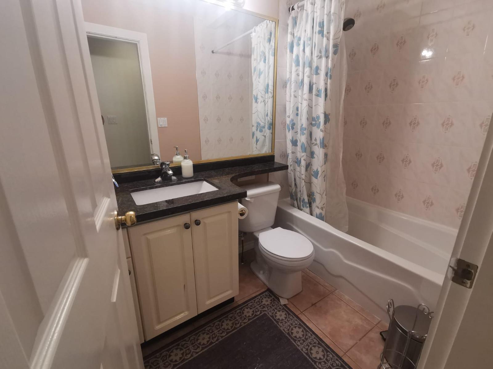 6641 123 Street Property Photo 4