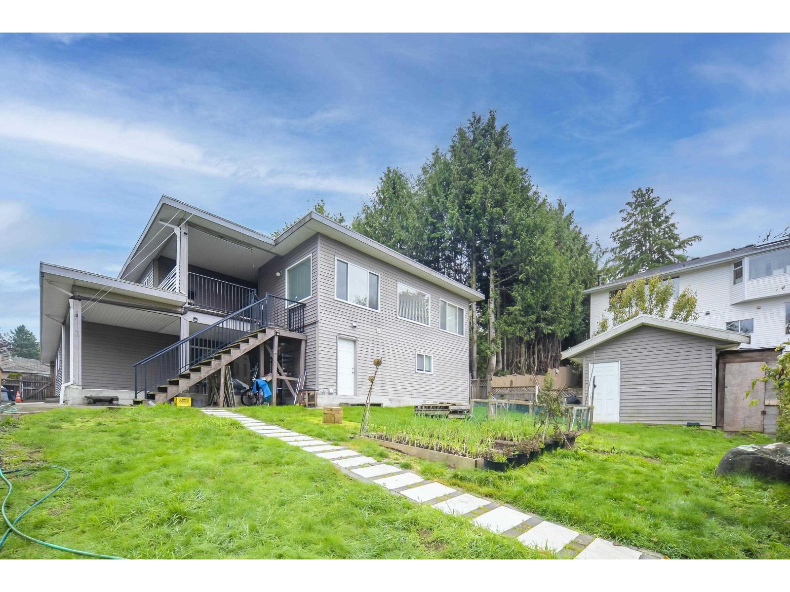 10229 122 Street Property Photo 3