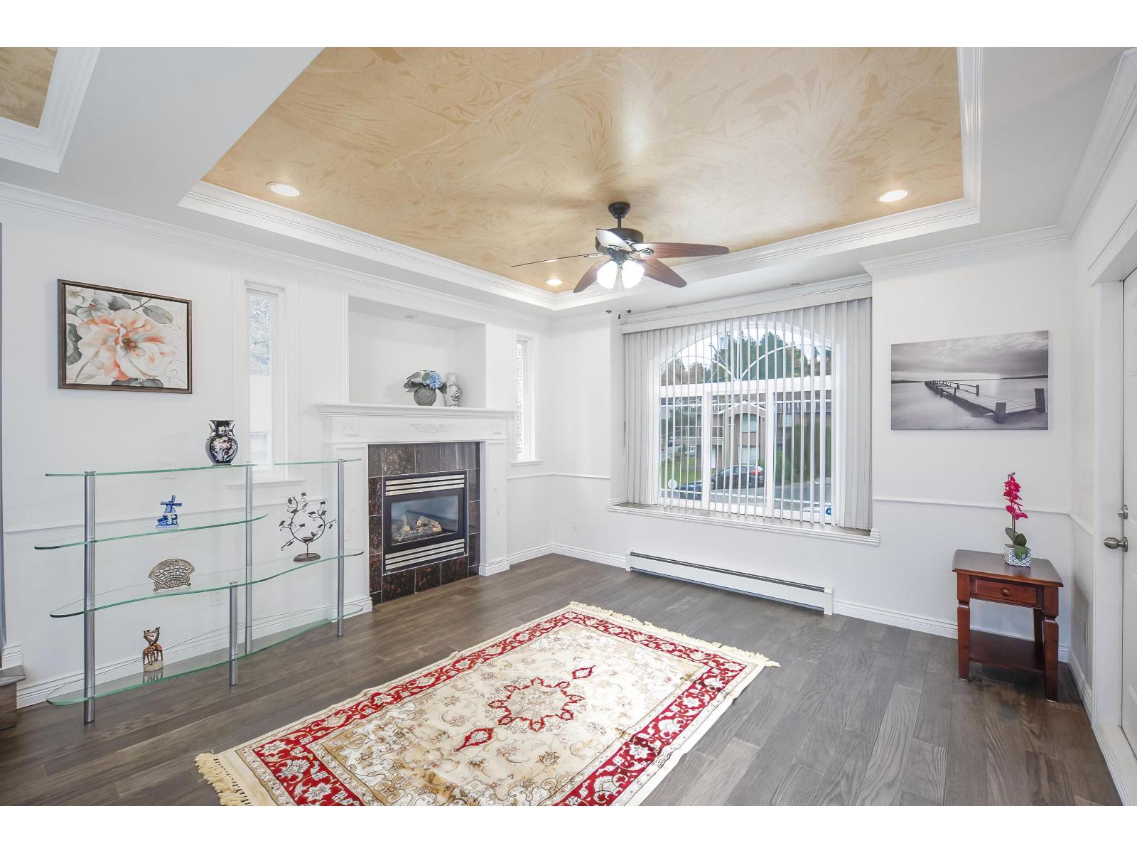10229 122 Street Property Photo 5