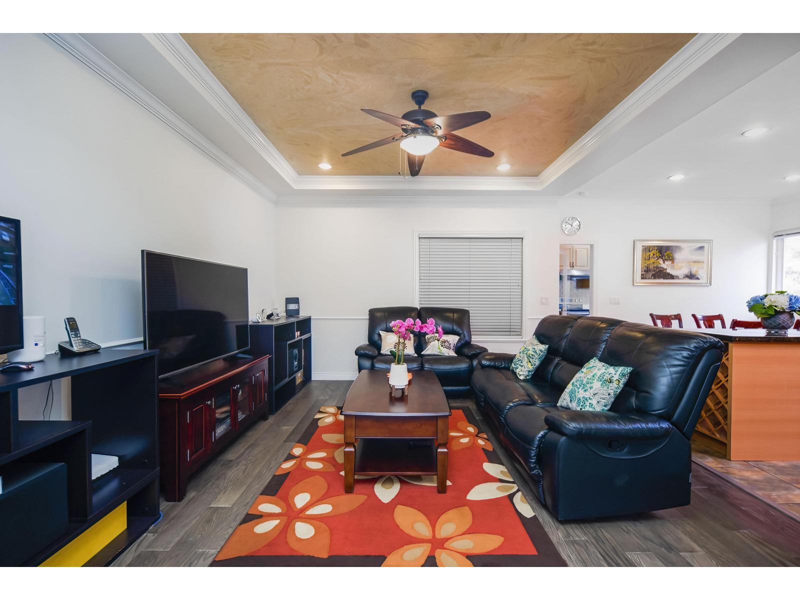 10229 122 Street Property Photo 7