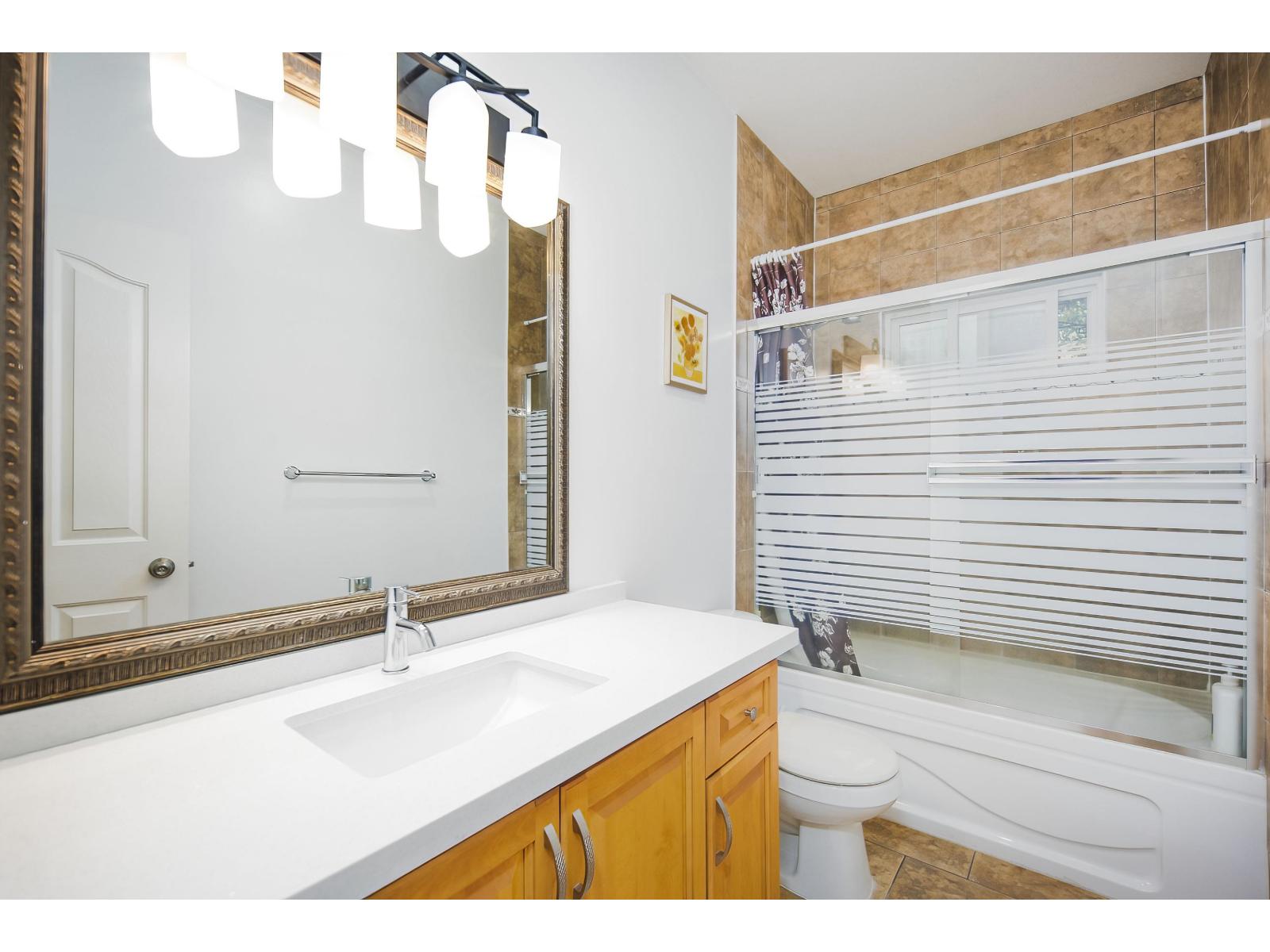 10229 122 Street Property Photo 14