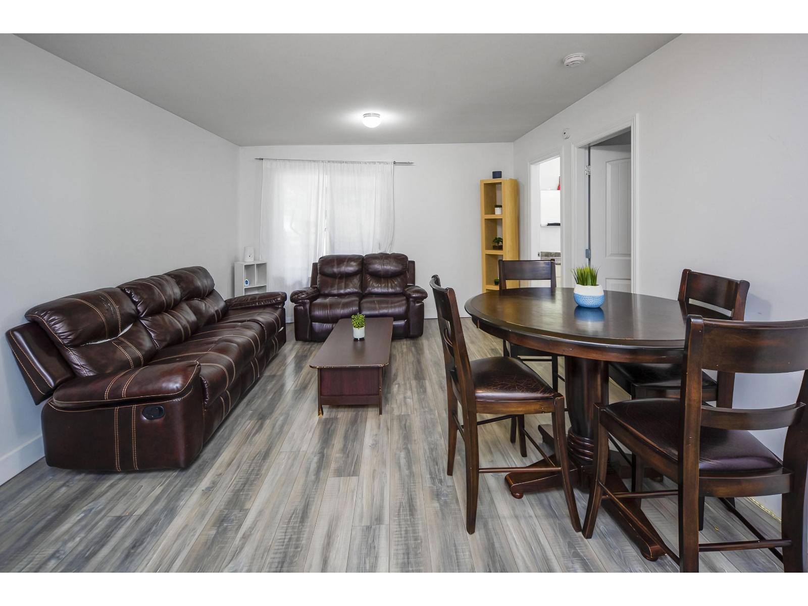 10229 122 Street Property Photo 20