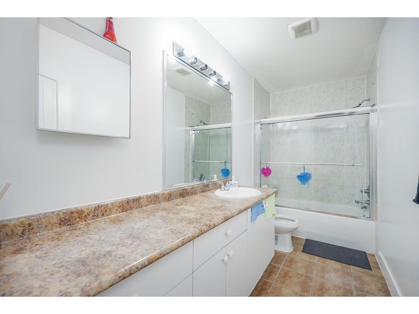 10229 122 Street Property Photo 22