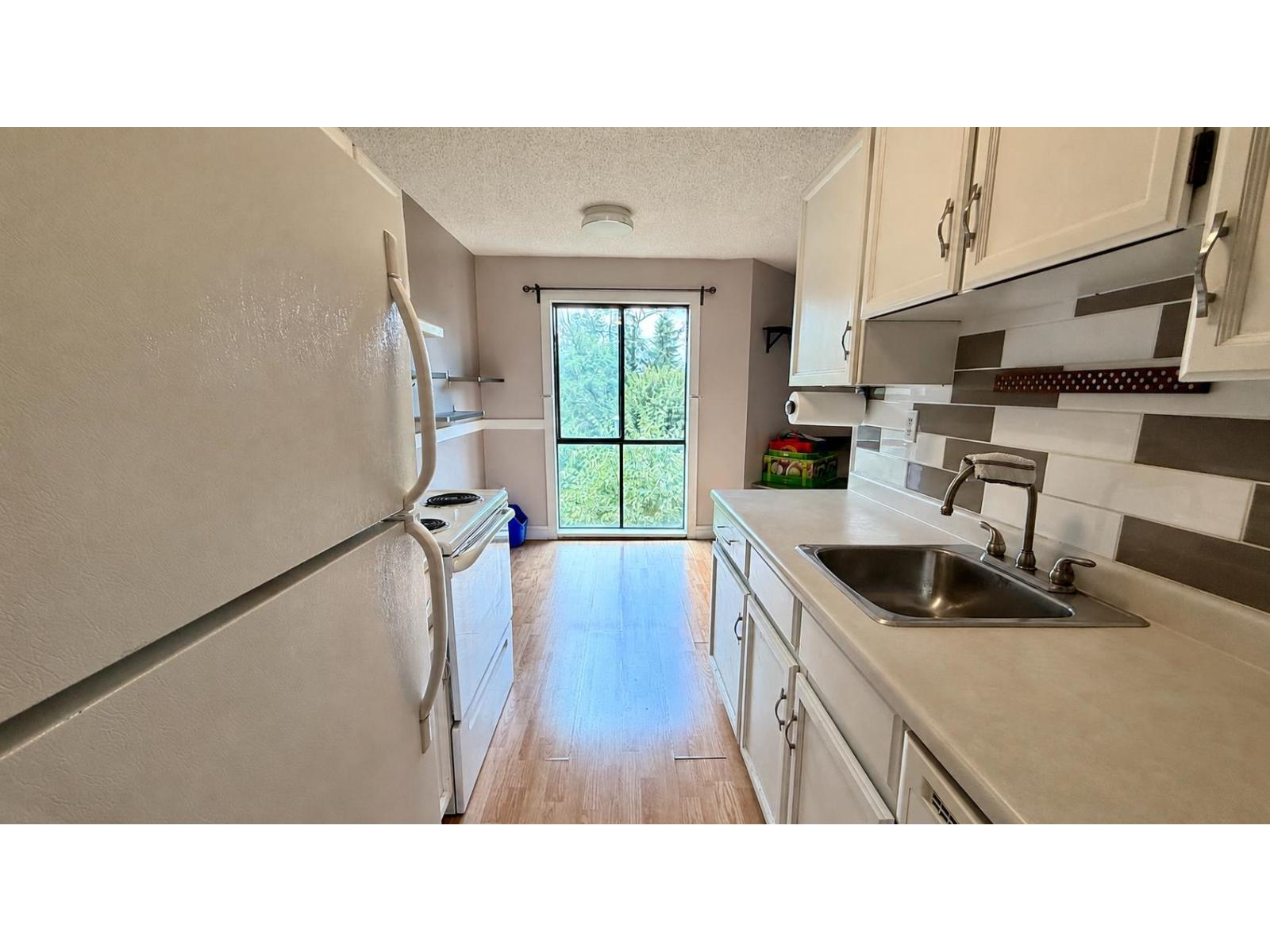 312 9952 149 Street Property Photo 11
