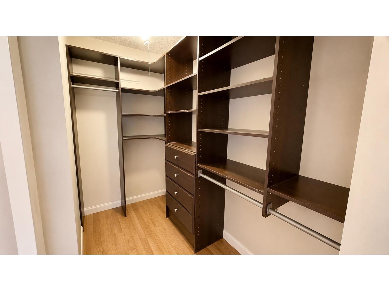 312 9952 149 Street Property Photo 14