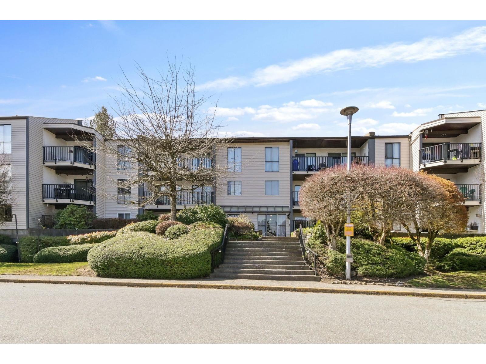 312 9952 149 Street Property Photo 20