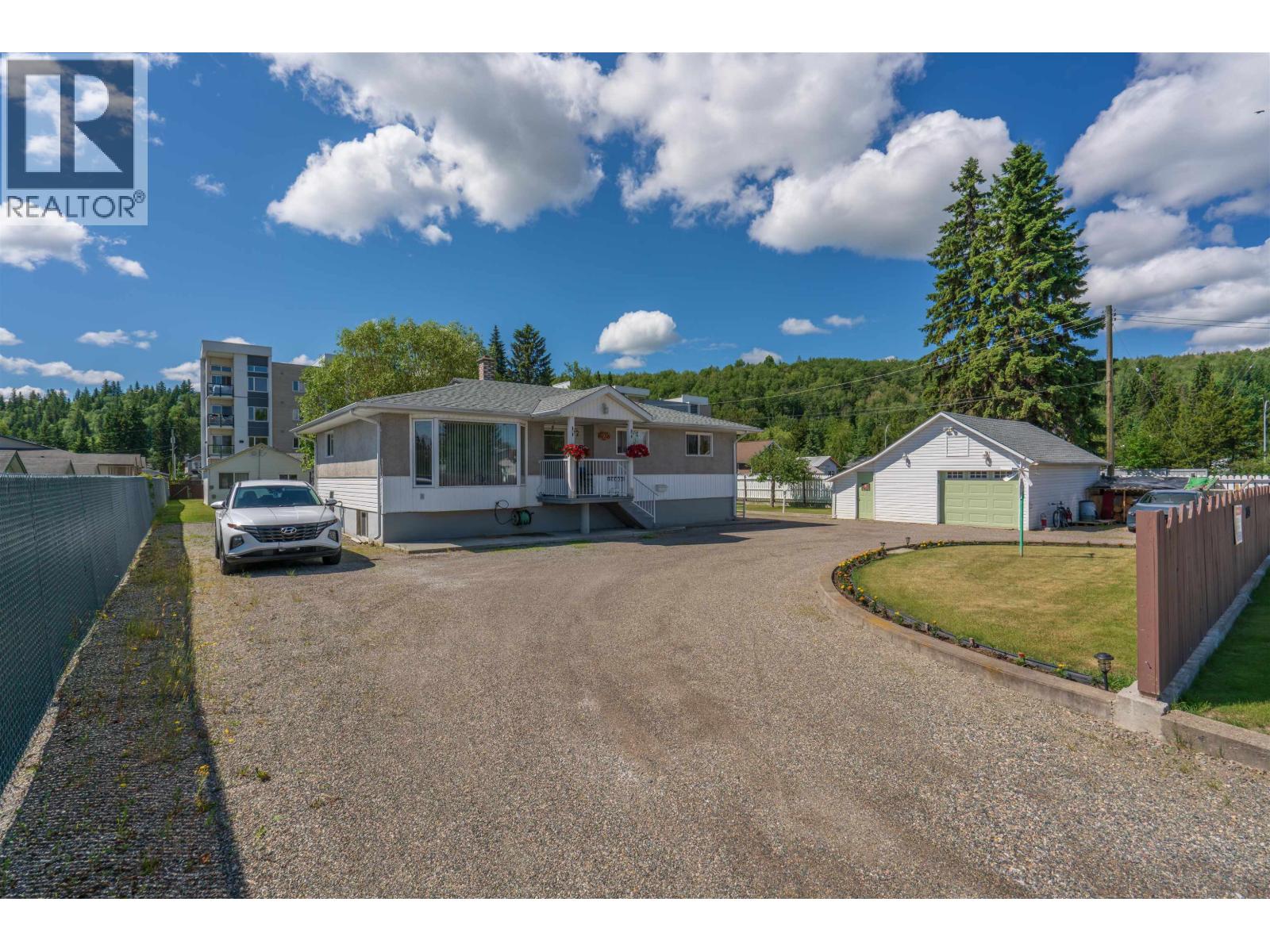 2923 FERRY AVENUE Property Photo 1