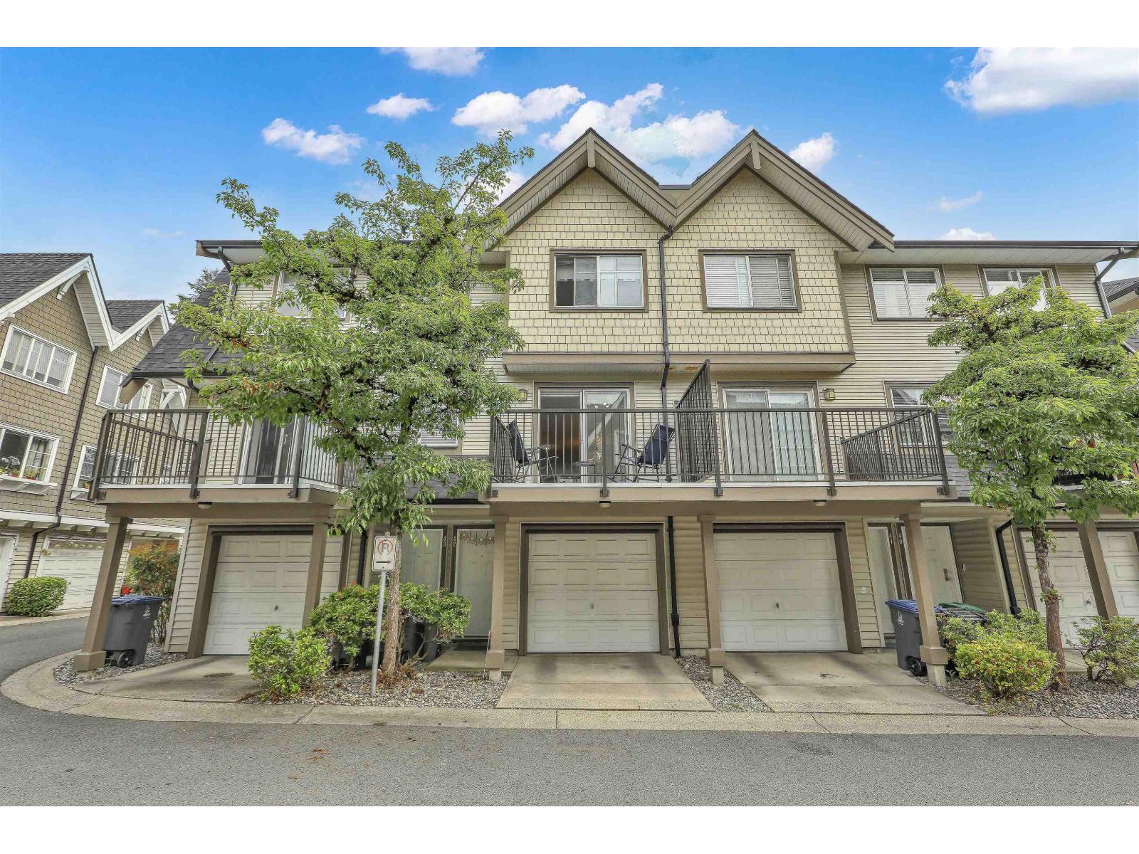 42 15871 85 AVENUE Property Photo 1