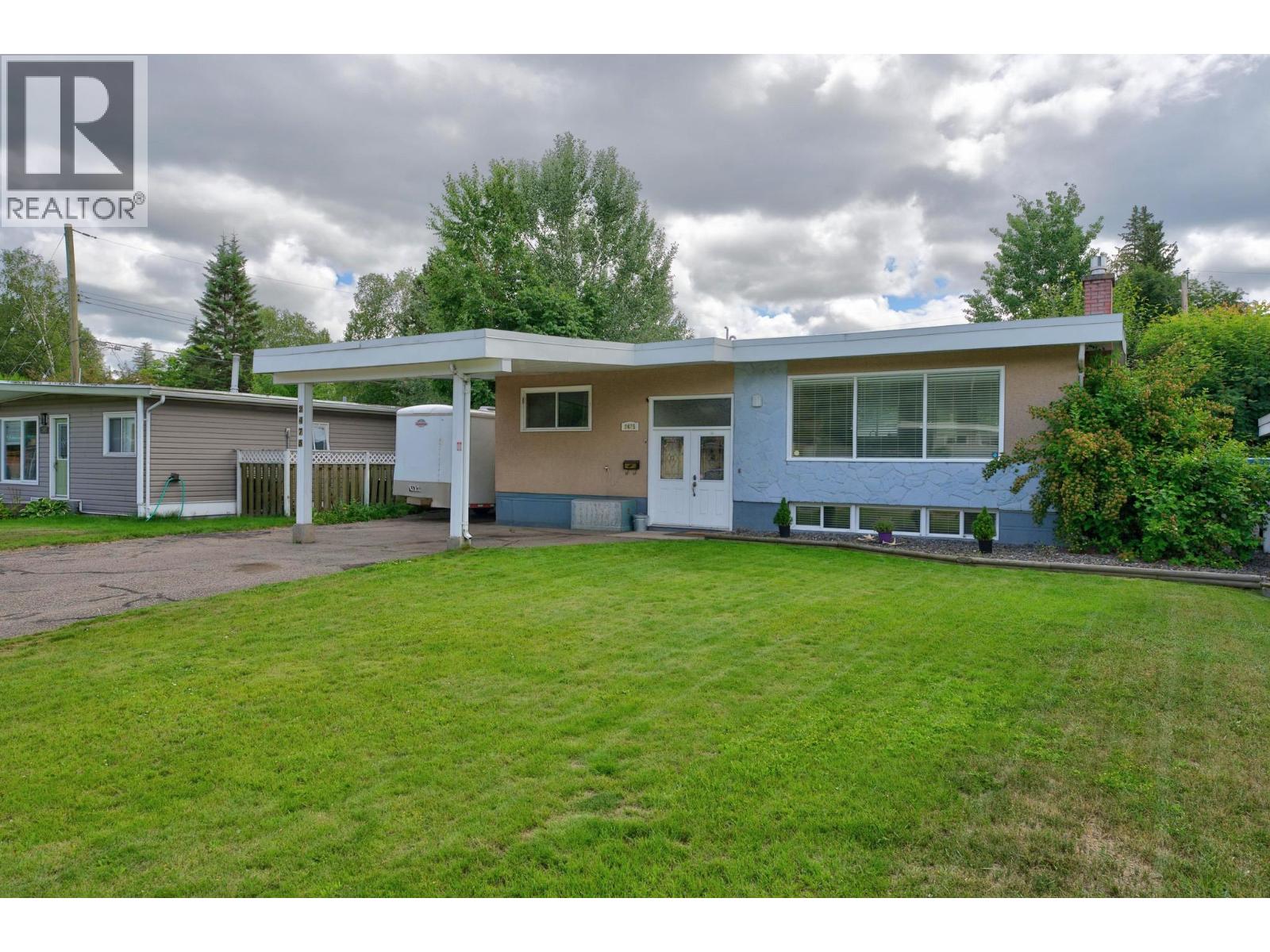 2475 Hammond Avenue Property Photo 1