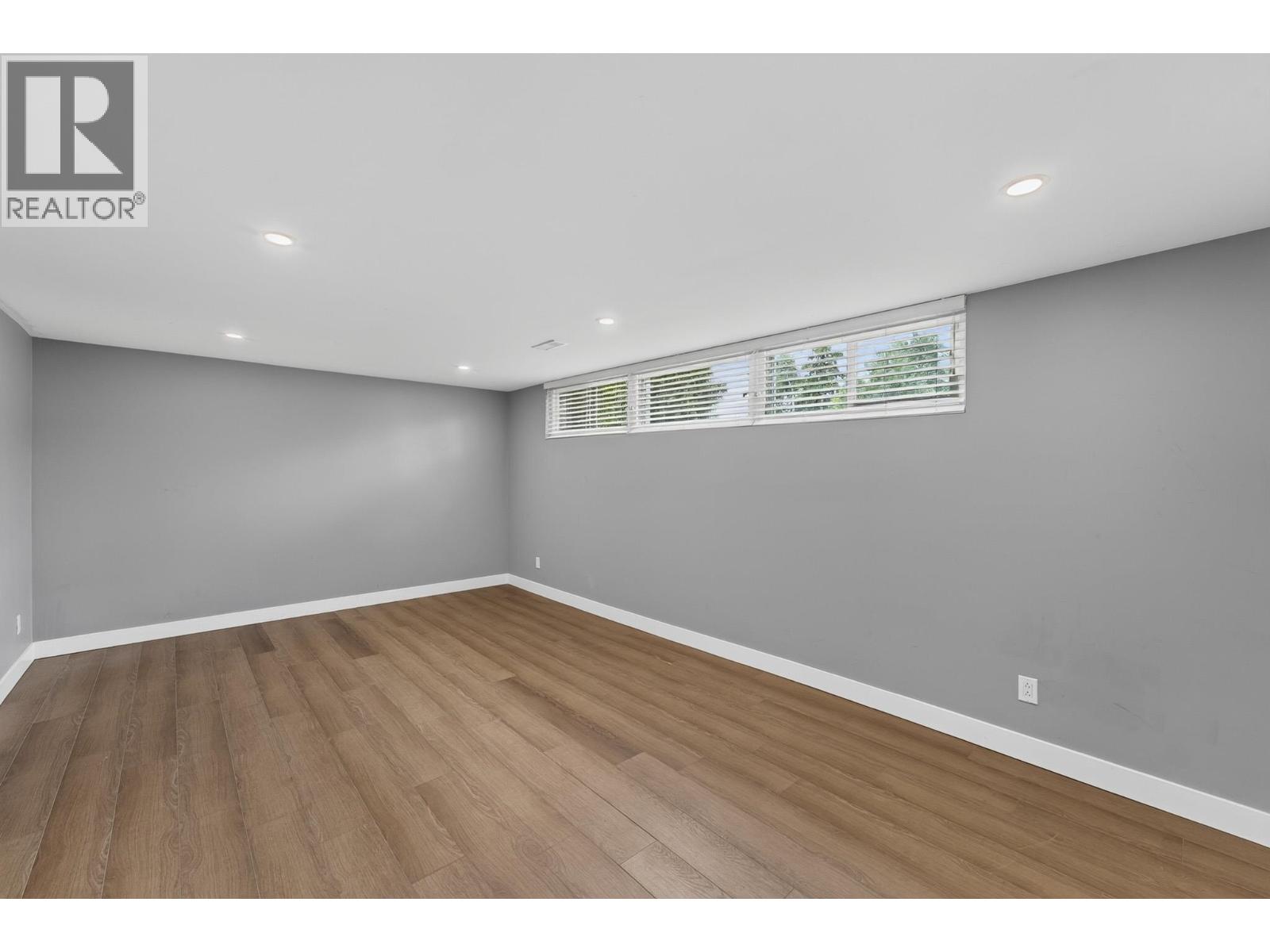 2475 Hammond Avenue Property Photo 15