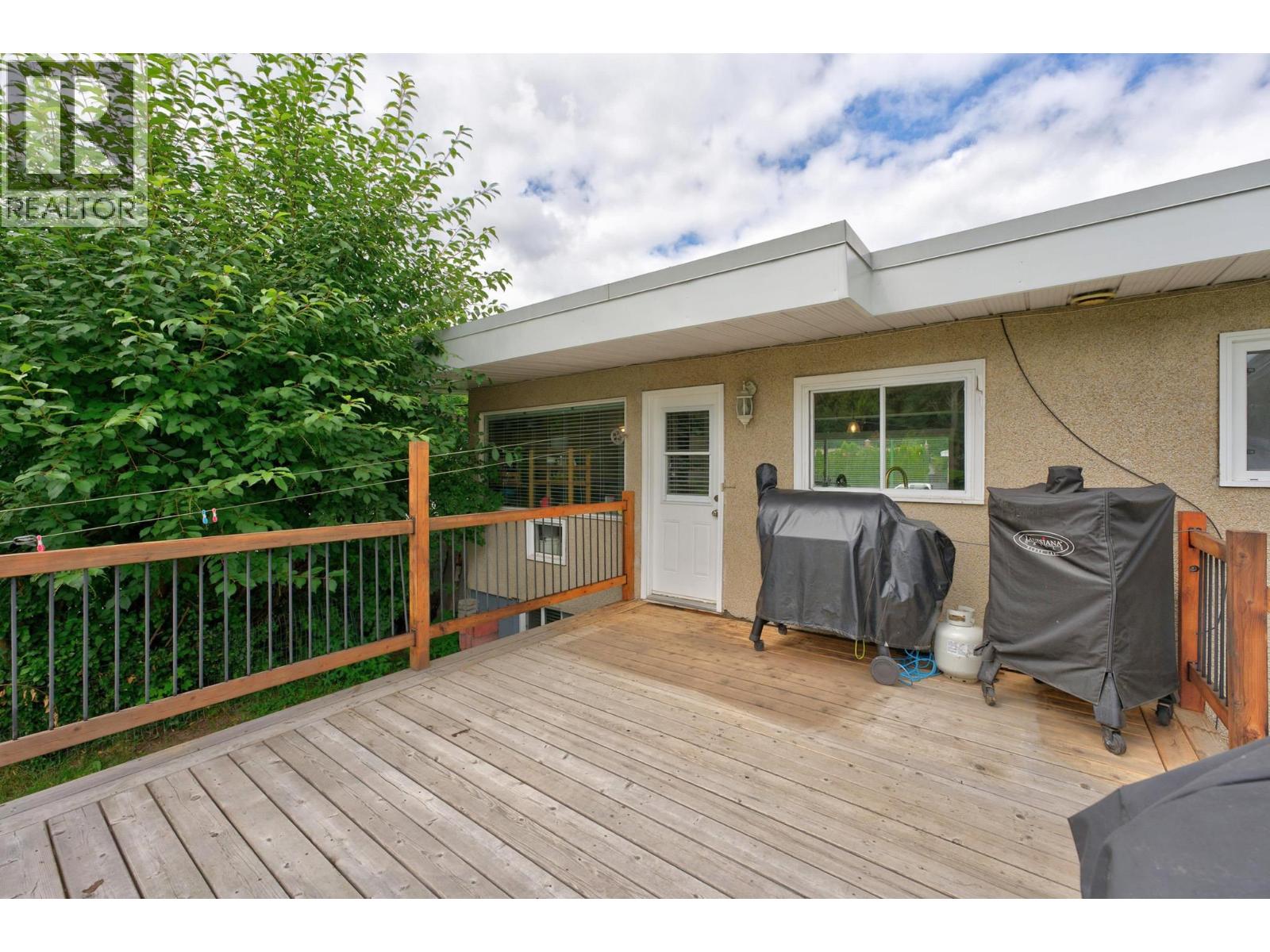 2475 Hammond Avenue Property Photo 24