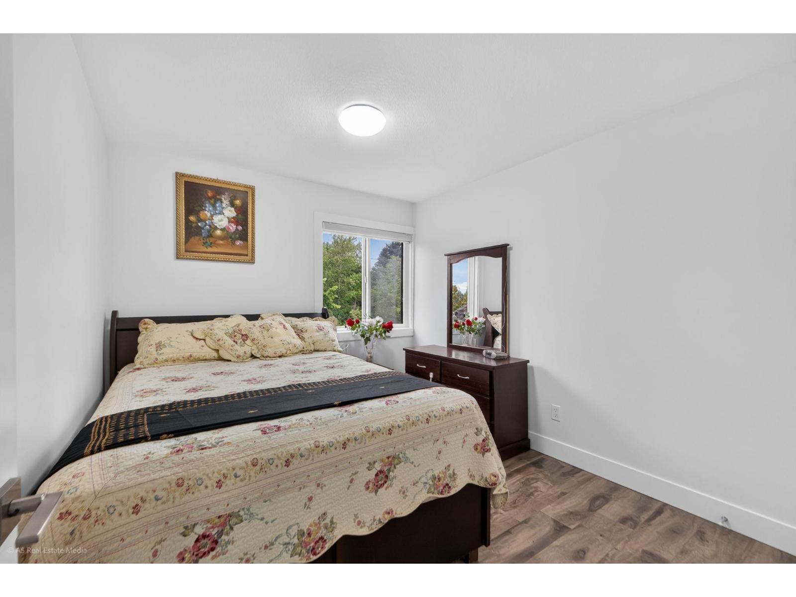 16166 92 Avenue Property Photo 14