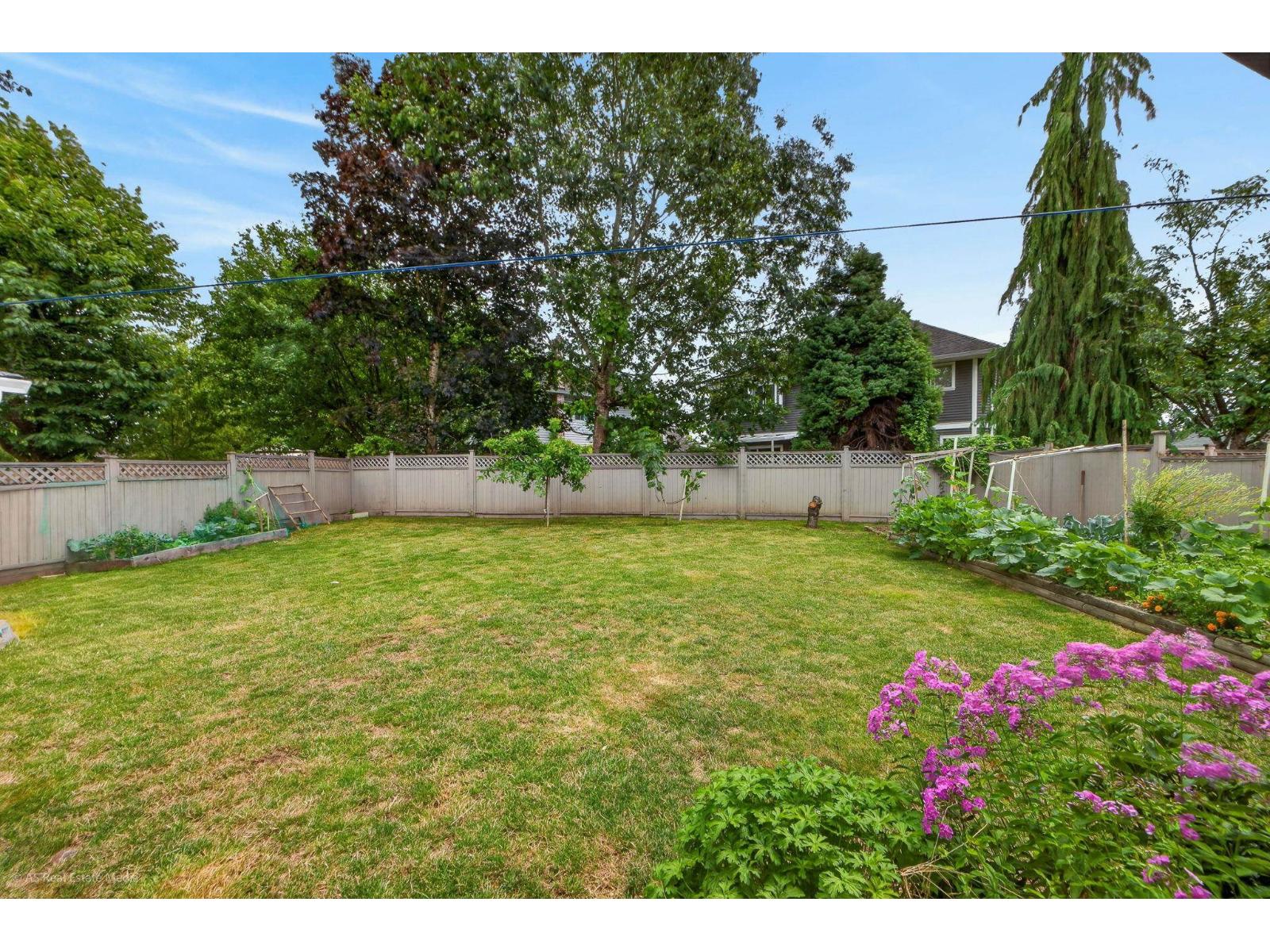 16166 92 Avenue Property Photo 35
