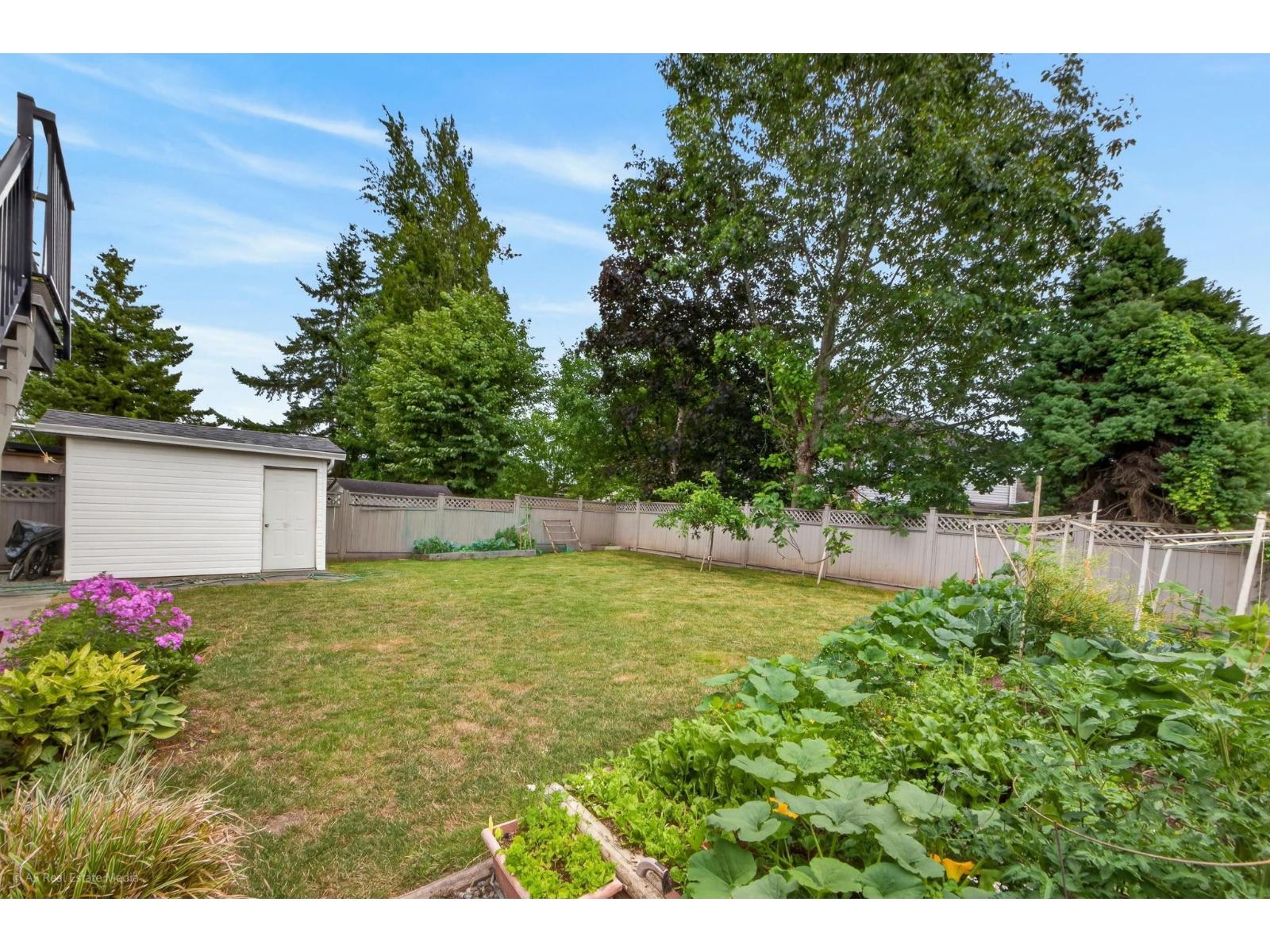 16166 92 Avenue Property Photo 36