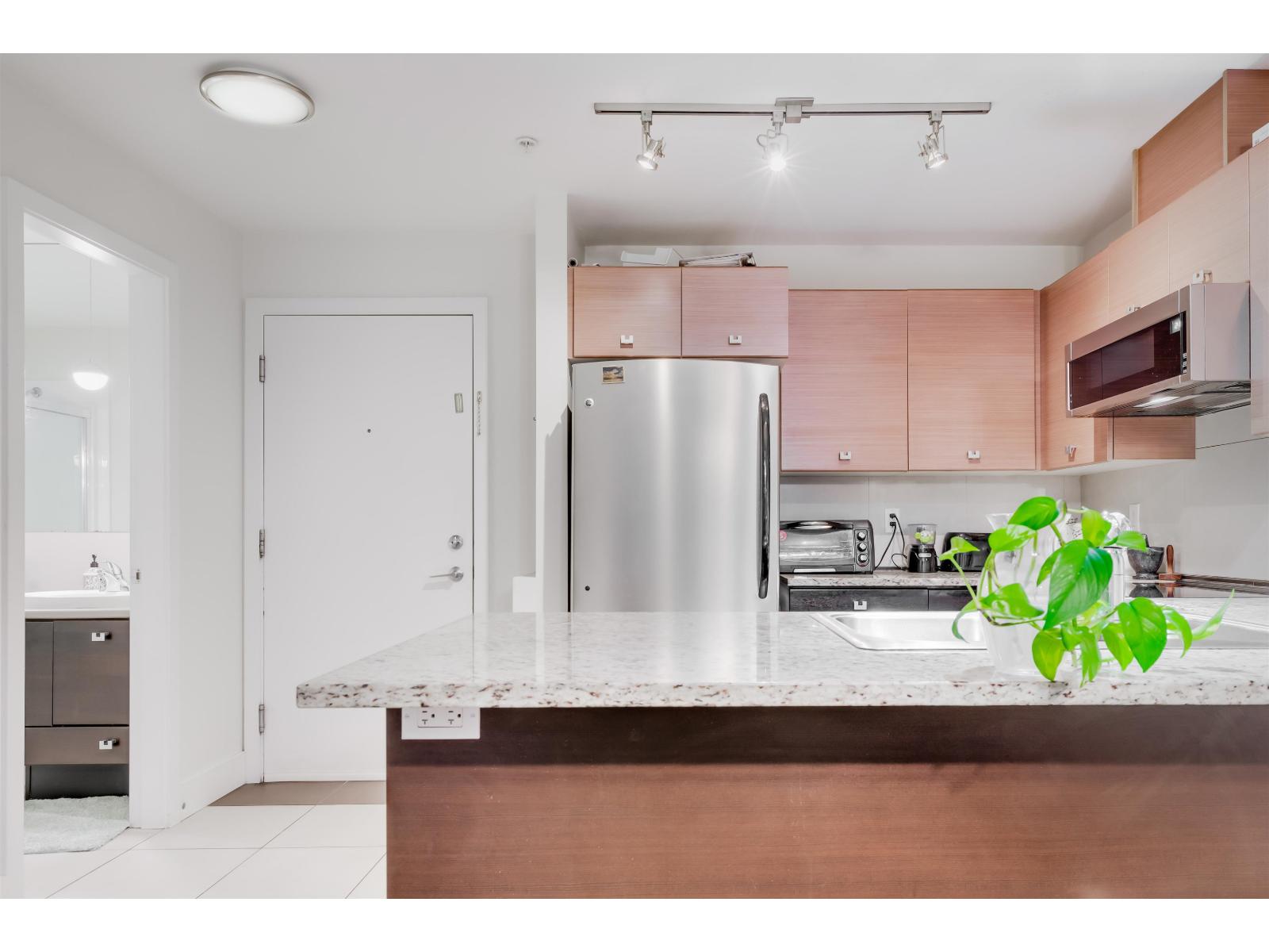 214 6688 120 STREET Property Photo 1