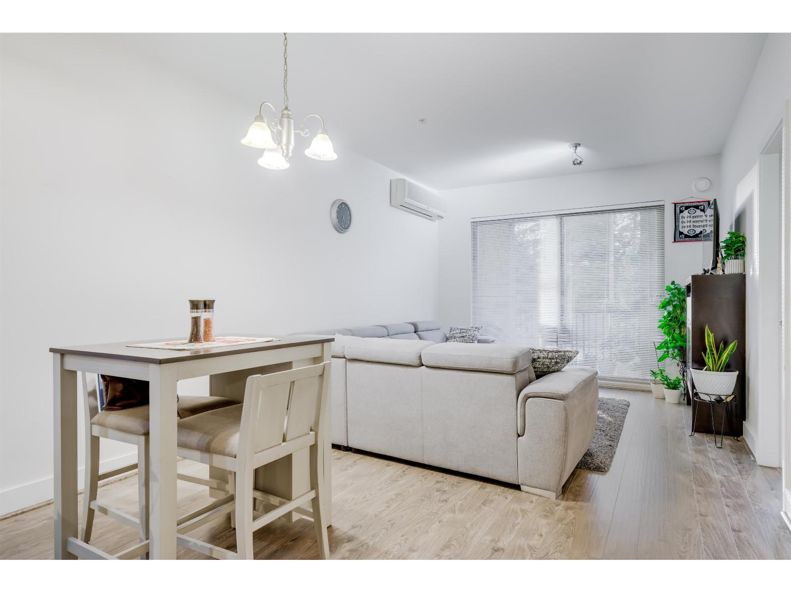 214 6688 120 Street Property Photo 2