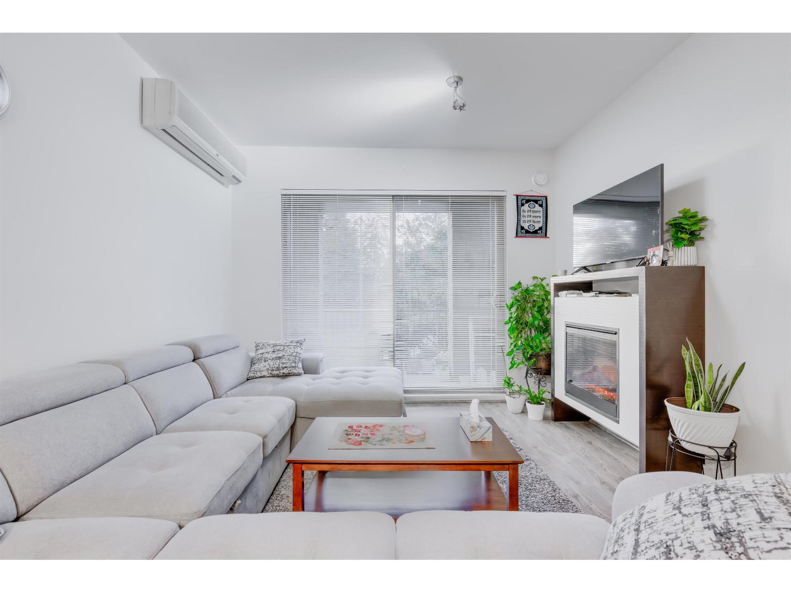 214 6688 120 Street Property Photo 3