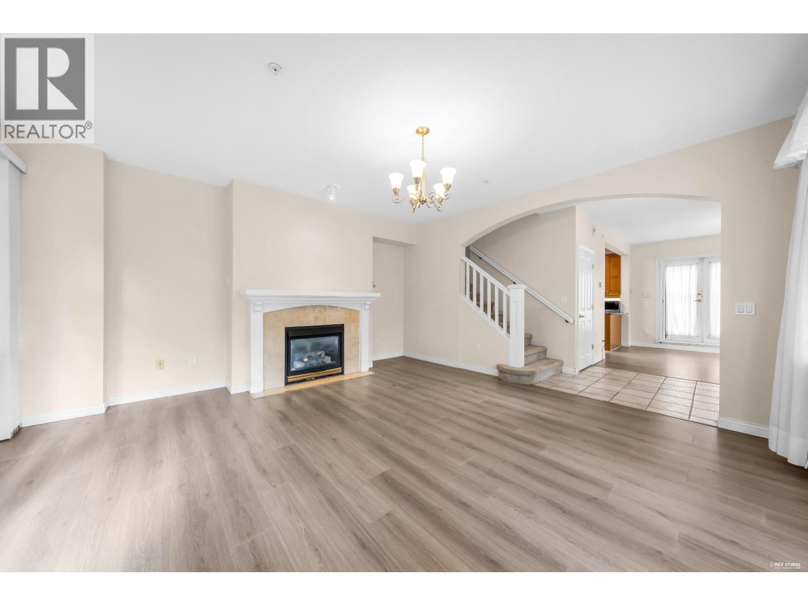 2459 W 39th Avenue Property Photo 2