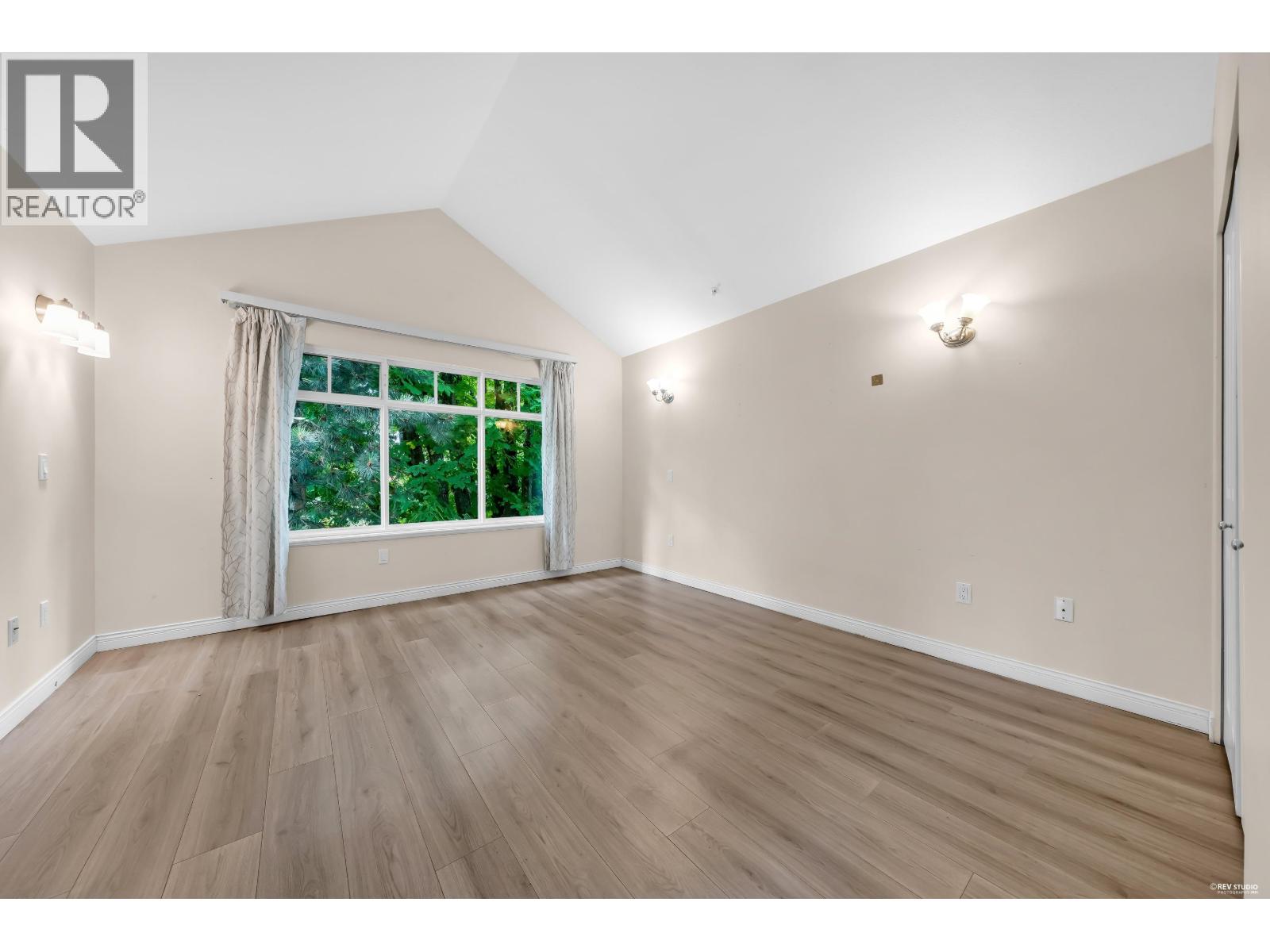 2459 W 39th Avenue Property Photo 17