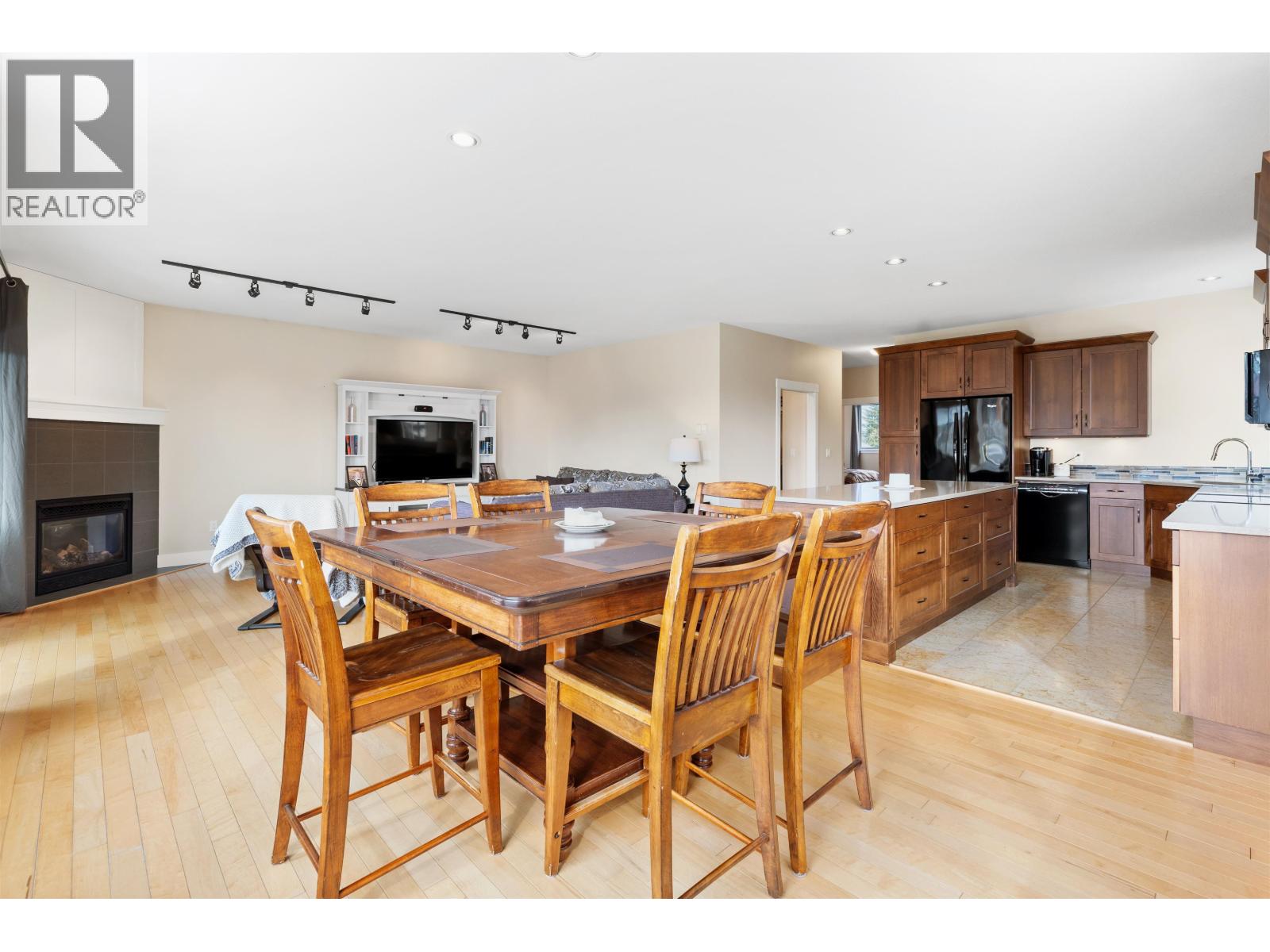 5781 Genni's Way Property Photo 14