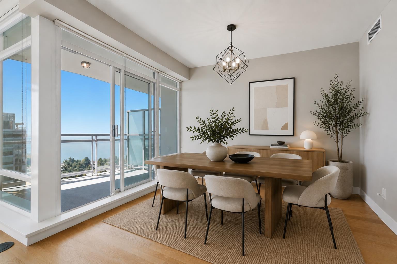 1601 15152 Russell Avenue Property Photo 3