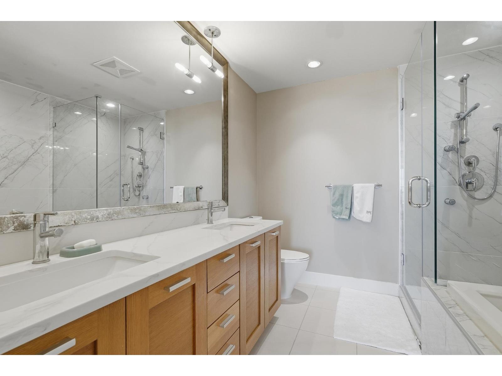 1601 15152 Russell Avenue Property Photo 10