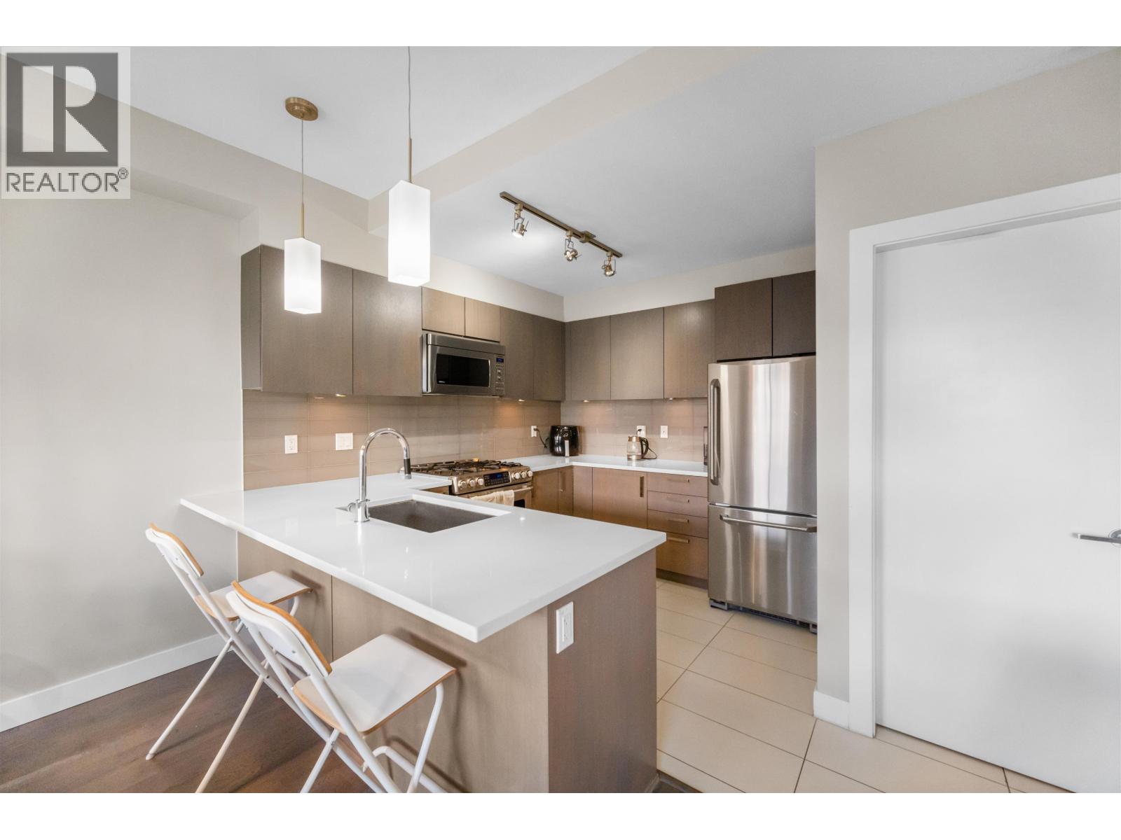 43 10133 River Drive Property Photo 4