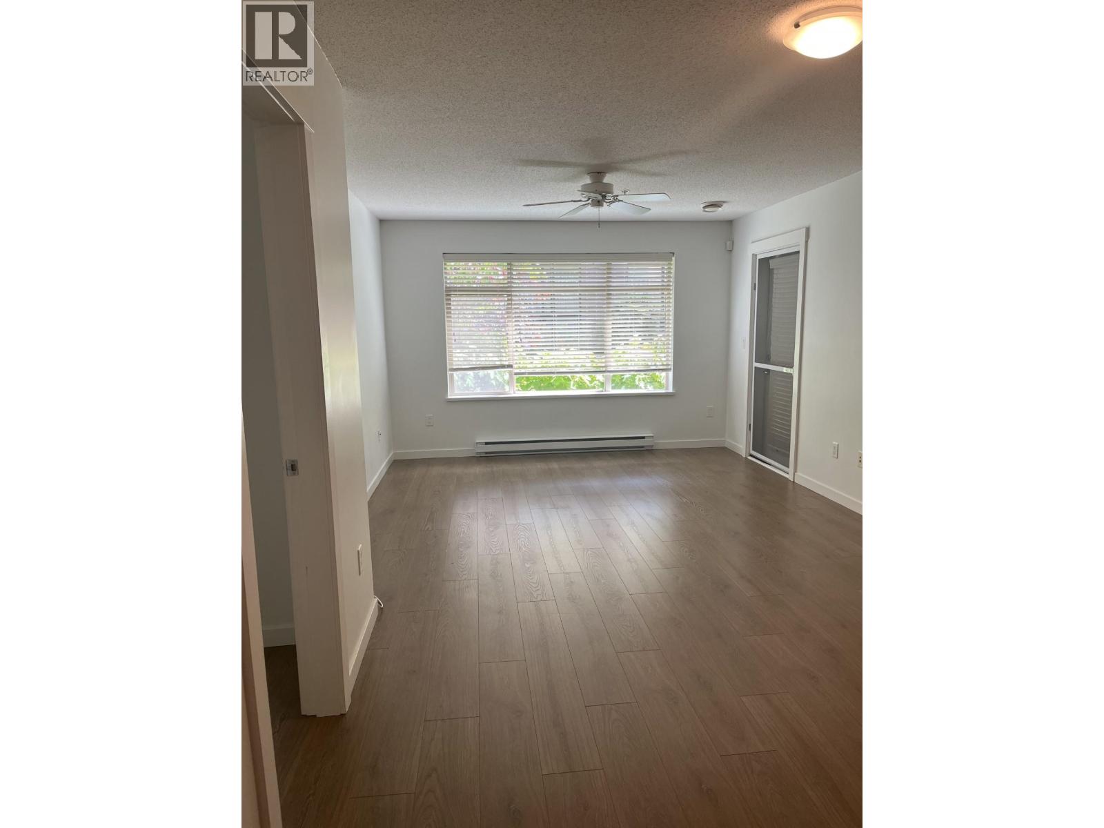 111 9299 Tomicki Avenue Property Photo 4